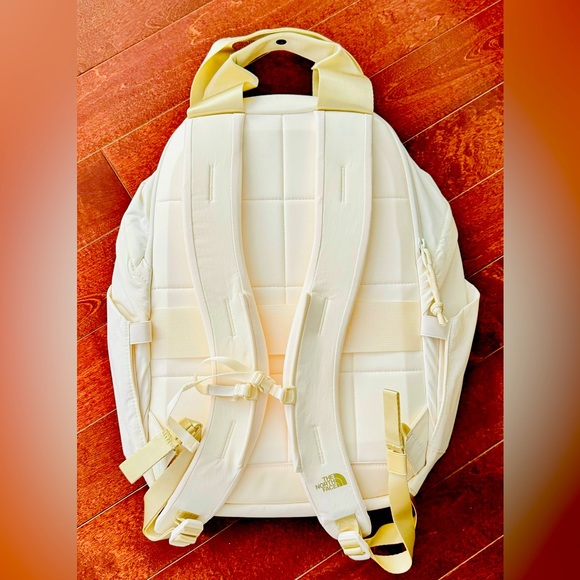 THE NORTH FACE Women's Never Stop Daypack - NWT - Picture 4 of 5